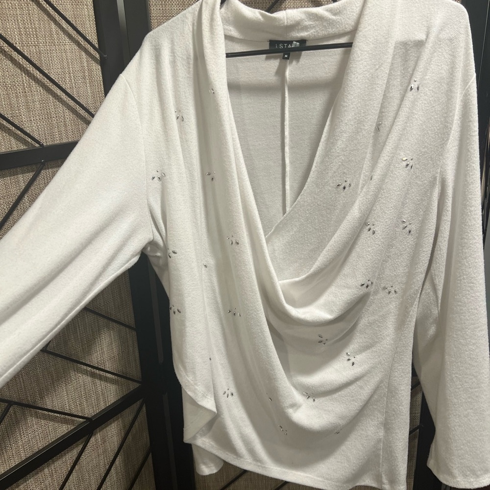 STATE - Vintage Ivory Long Sleeve Soft Sweater w/ Silver Sparkle detail - XL